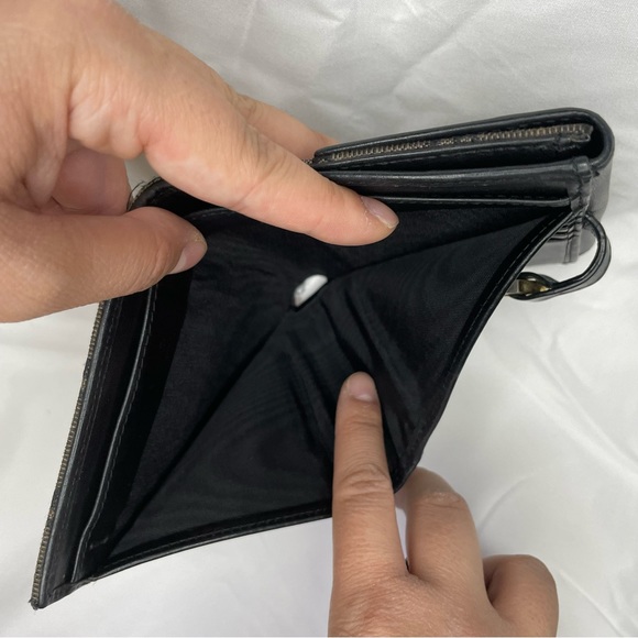 Gucci Jackie GG Canvas Compact Wallet - Picture 15 of 16